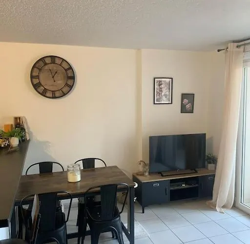 Daire T2 Proche De La Avec Parking Gratuit Canet-en-Roussillon